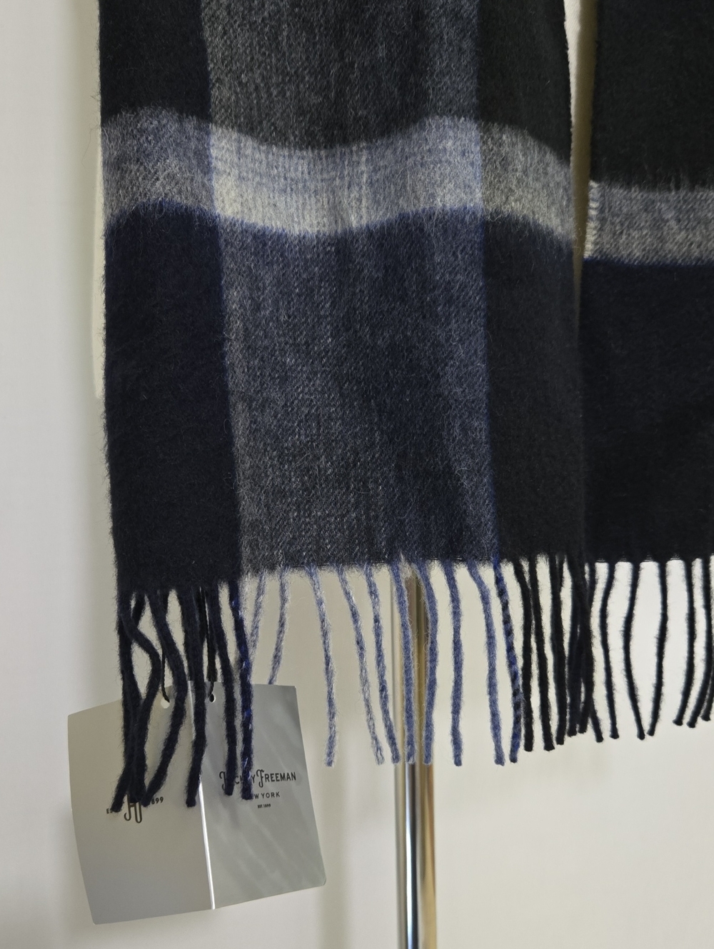 Hickey Freeman Plaid Cashmere and Wool Fringe Scarf Mens Black Gray Blue - Picture 3 of 12